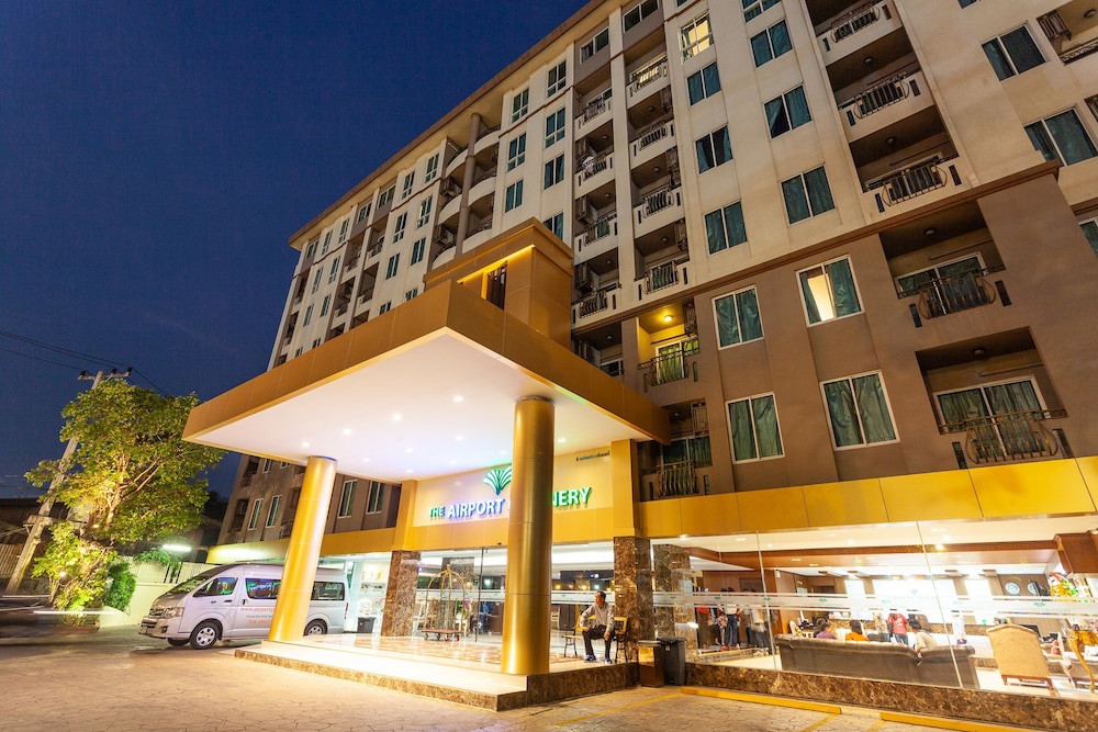 The Airport Greenery Hotel