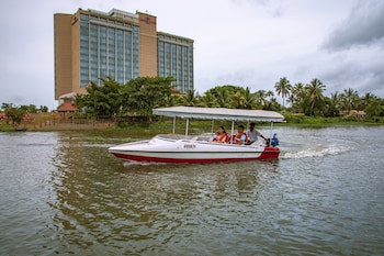 Crowne Plaza Kochi, An Ihg Hotel