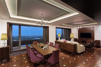 Crowne Plaza Kochi, An Ihg Hotel