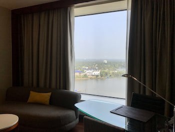 Crowne Plaza Kochi, An Ihg Hotel