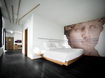 Design And Wine Hotel