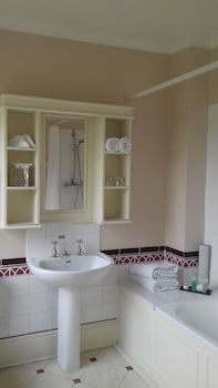 Donnington Grove Country Club