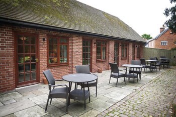 Donnington Grove Country Club