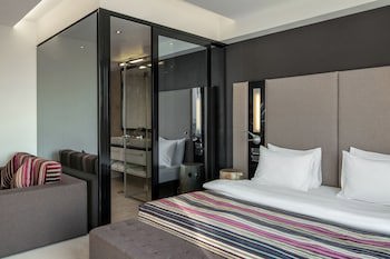 11 Mirrors Design Hotel