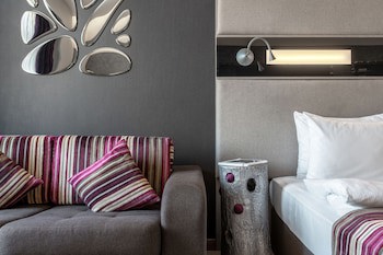 11 Mirrors Design Hotel