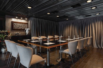 11 Mirrors Design Hotel