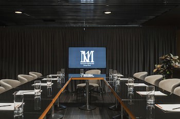 11 Mirrors Design Hotel