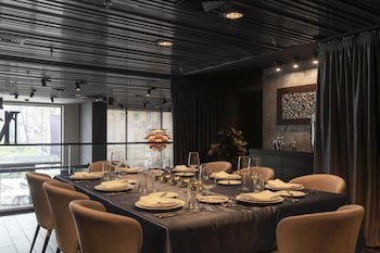 11 Mirrors Design Hotel