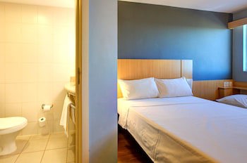 Ibis Vitoria Praia De Camburi