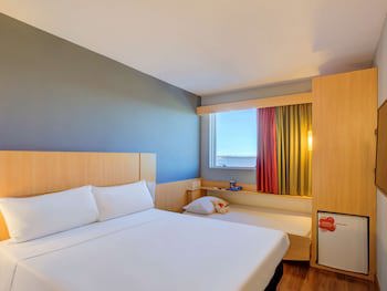 Ibis Vitoria Praia De Camburi