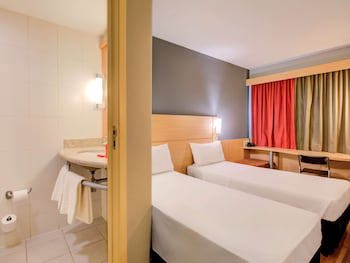 Ibis Vitoria Praia De Camburi