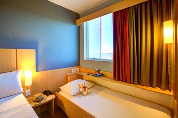 Ibis Vitoria Praia De Camburi