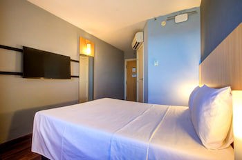 Ibis Vitoria Praia De Camburi