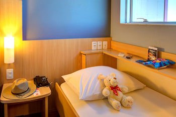 Ibis Vitoria Praia De Camburi