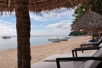Easy Diving And Beach Resort