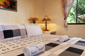 Easy Diving And Beach Resort
