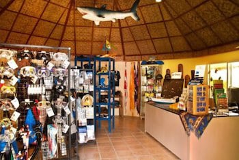 Easy Diving And Beach Resort