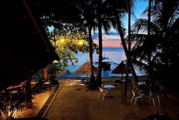 Easy Diving And Beach Resort