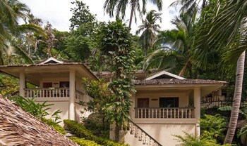 Easy Diving And Beach Resort