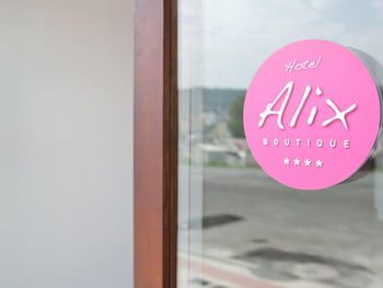 Alix Boutique