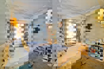 The Time Hotel Old City