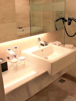 Aston Pluit Hotel & Residence