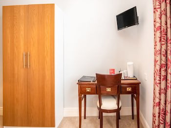 Oyo The Regency, Clifton Bristol