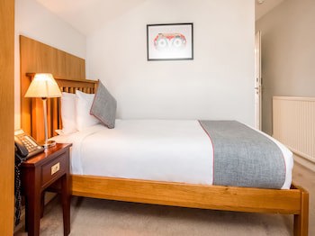 Oyo The Regency, Clifton Bristol