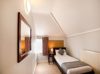 Oyo The Regency, Clifton Bristol