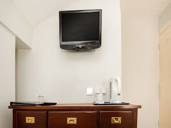 Oyo The Regency, Clifton Bristol