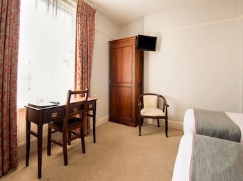 Oyo The Regency, Clifton Bristol