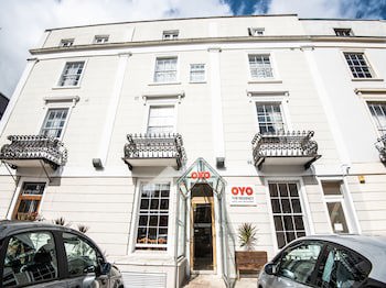 Oyo The Regency, Clifton Bristol