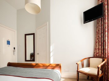 Oyo The Regency, Clifton Bristol