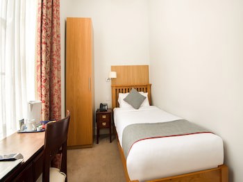 Oyo The Regency, Clifton Bristol
