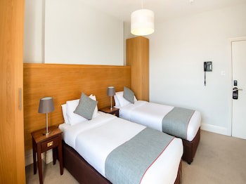 Oyo The Regency, Clifton Bristol
