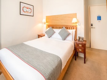 Oyo The Regency, Clifton Bristol
