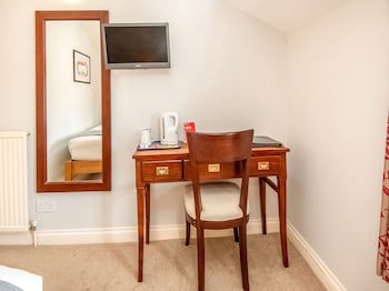 Oyo The Regency, Clifton Bristol