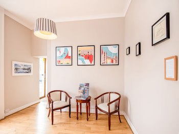 Oyo The Regency, Clifton Bristol