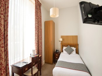 Oyo The Regency, Clifton Bristol