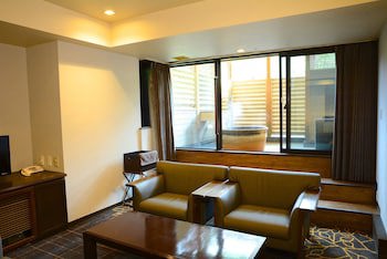 Karuizawa Club Hotel Karuizawa 1130 / Hewitt Resort