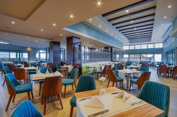Limak Lara De Luxe Hotel - All Inclusive