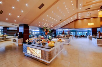 Limak Lara De Luxe Hotel - All Inclusive