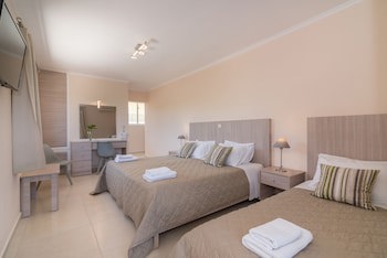 Varres Hotel galeri fotoğrafı