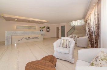 Varres Hotel fotoğrafı