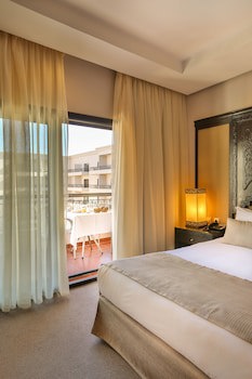 Grand Plaza