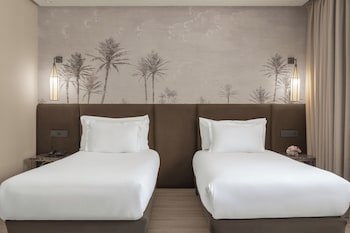 Grand Plaza