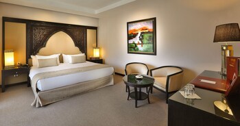 Grand Plaza