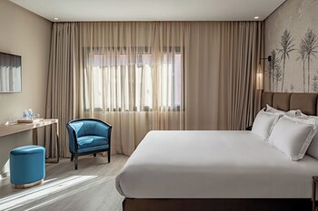 Grand Plaza