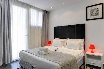 Geula Suites