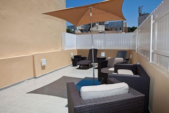 Geula Suites